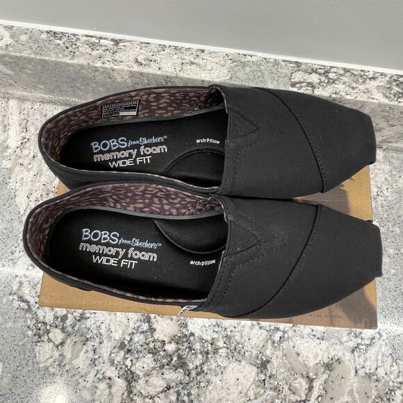 New NIB Skechers BOBS Black Peace & Love Womens's Size 5.5 Canvas Shoes Wide - Picture 4 of 10